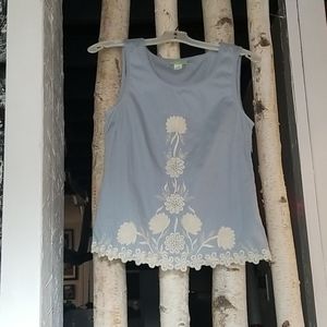 Anthropologie Lil embroidered top